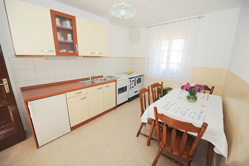 Apartment Karla Jadrtovac Chambre photo